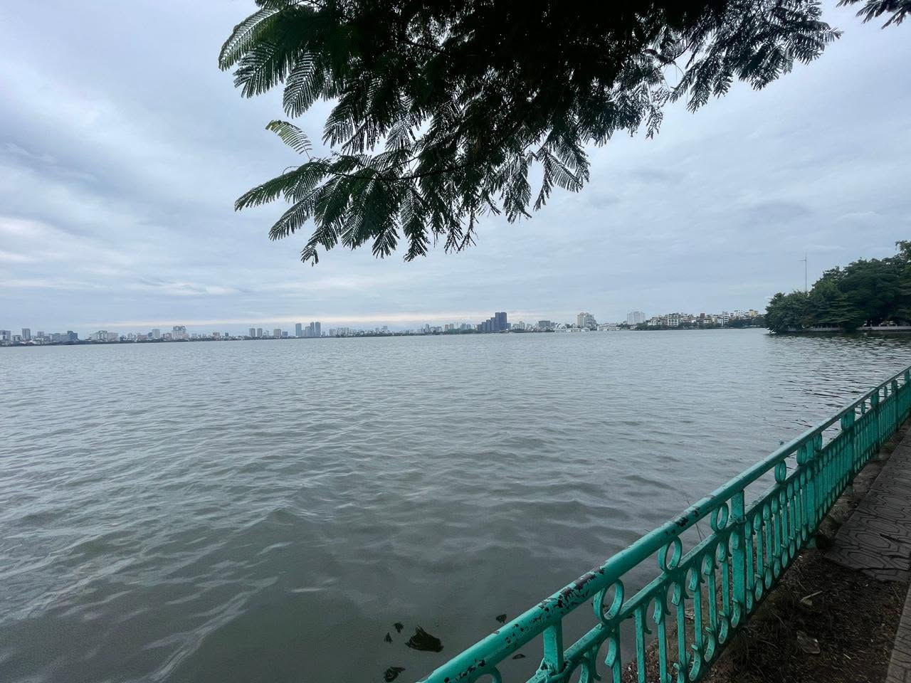 Lac de l'Ouest (Hồ Tây) à Hanoï — vie quotidienne expat
